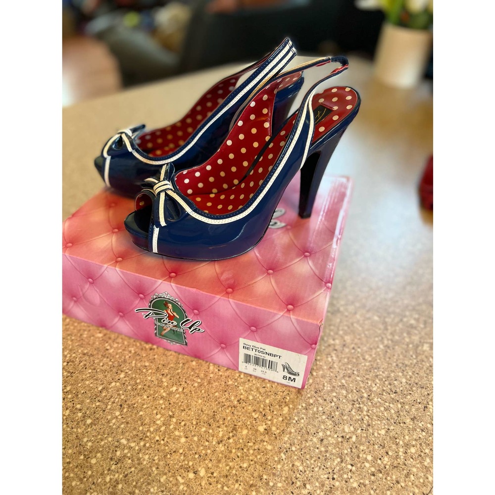 Pin Up Couture ~ Size 8 ~ Navy Blue Betty Heels 👠